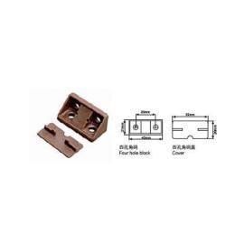 ESCUADRA ANG. PLASTICO MARRON 42x20x20 C/TAPA